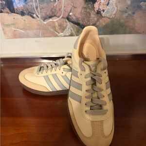 Adidas Men's Cream and Gray Sneakers